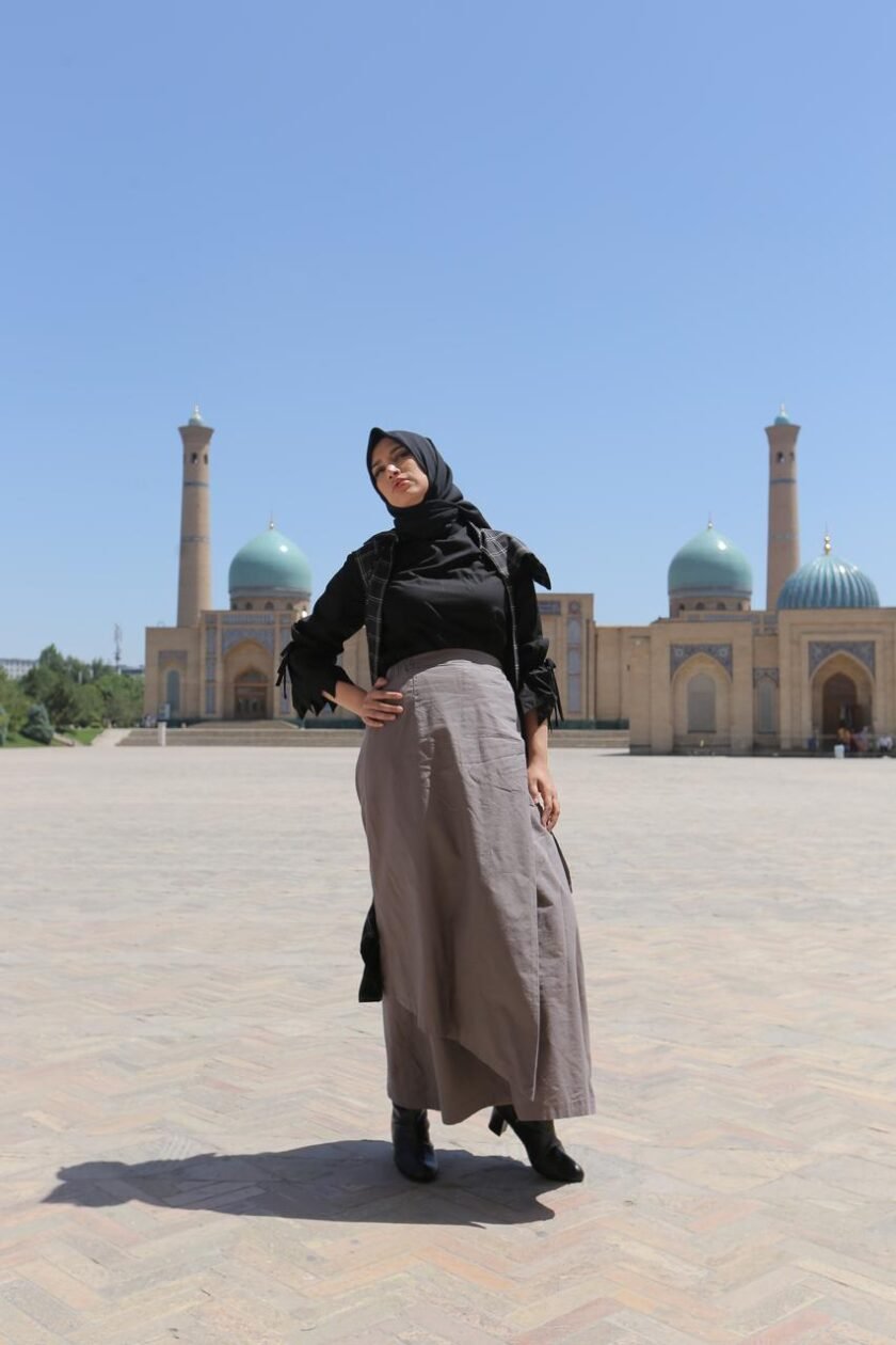 Baju Muslimah Simple Minimalis
